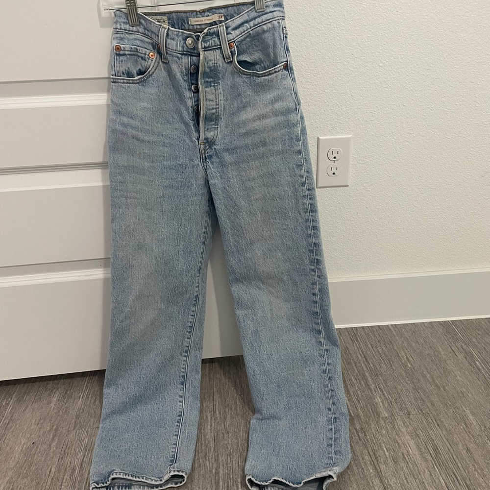 Levi Ribcage straight high rise